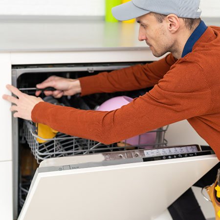 Perris-Appliance-Repair-Men-image_08